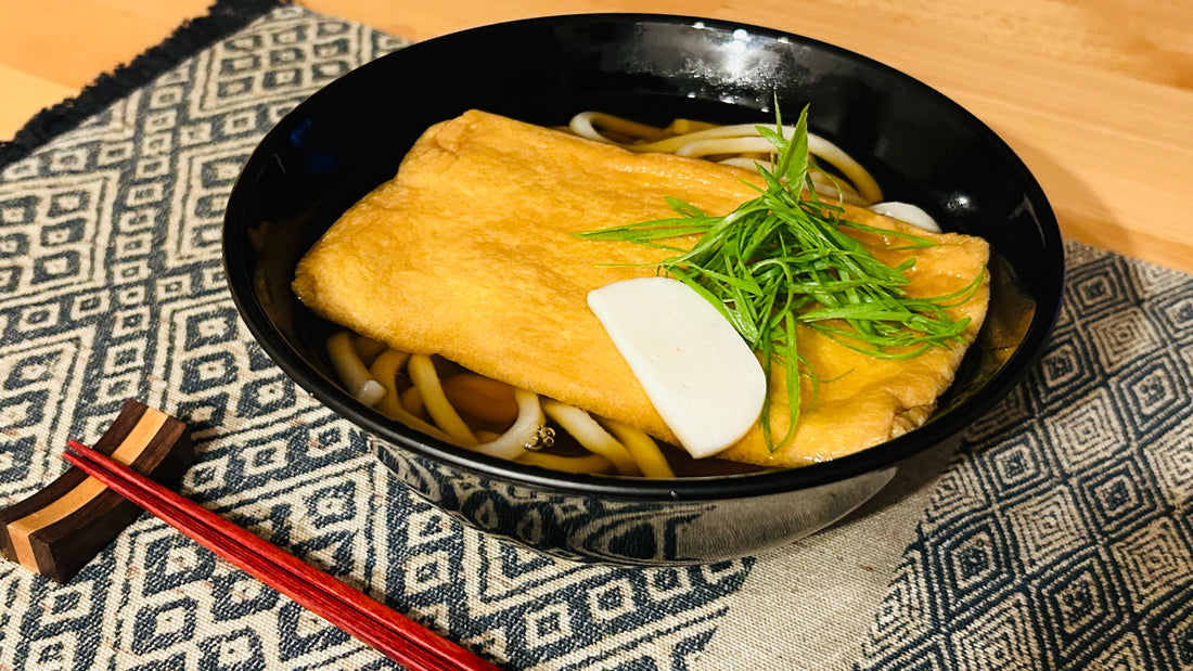 讃岐にも負けない、大阪名物!大きい油揚げの贅沢きつねうどん!