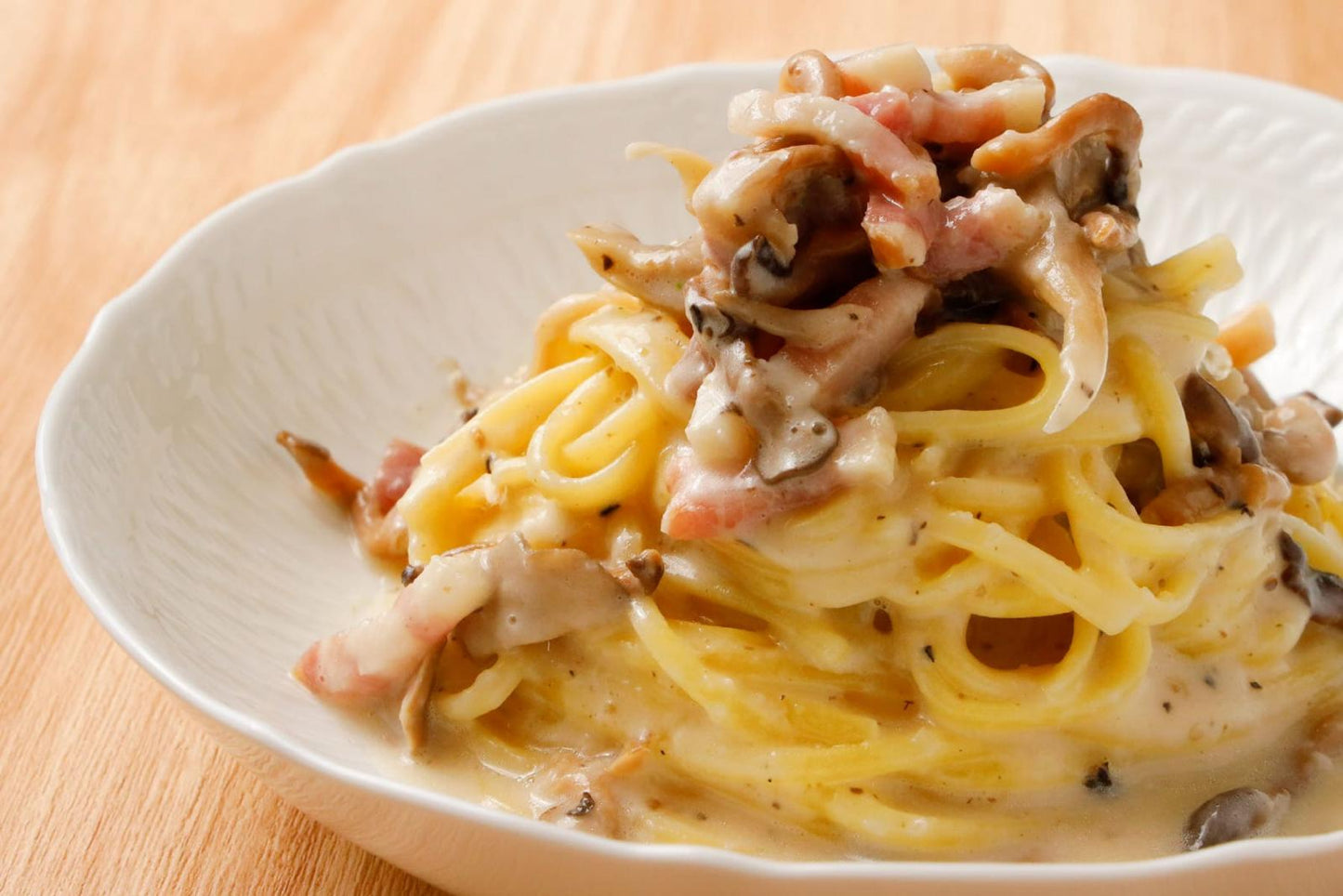 俺のEC 俺のイタリアン パンチェッタと茸のトリュフクリームソースパスタ