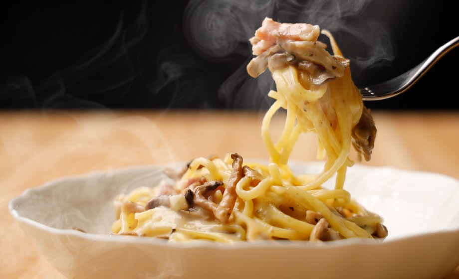 俺のEC 俺のイタリアン パンチェッタと茸のトリュフクリームソースパスタ