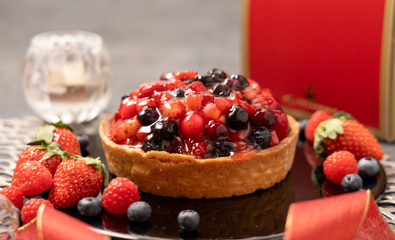 俺のフレンチ 赤い果実のドームタルト