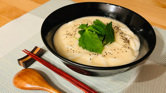 クリームソースのおうどんって美味しい！? つるとんたん名物を自宅でお取り寄せして食べてみた